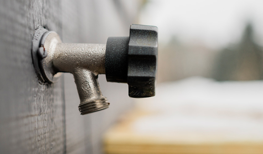 How to Protect Outdoor Faucets from Freezing